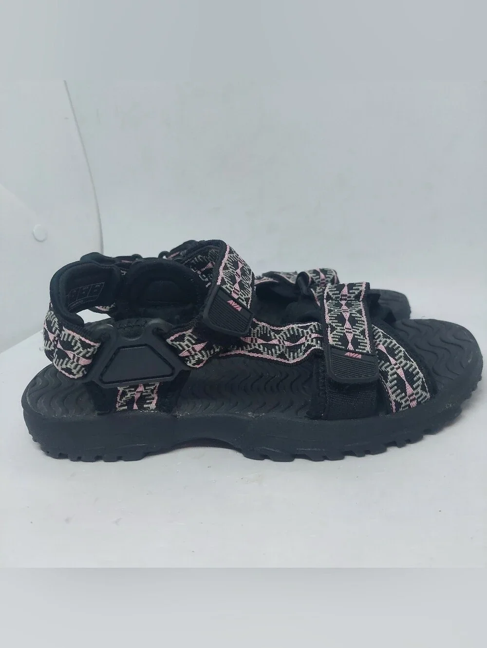Avia Strappy Sandals Black Pink Geometric Design Adj Summer Shoes Womens Size 7